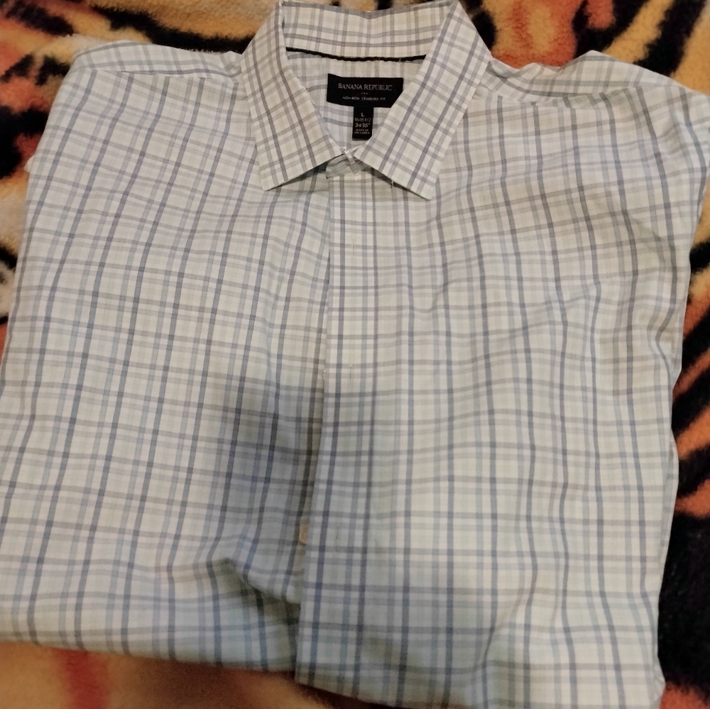 Authentic Banana Republic Mens Dress Shirt 16-16.5 L.New with no Tag. Super